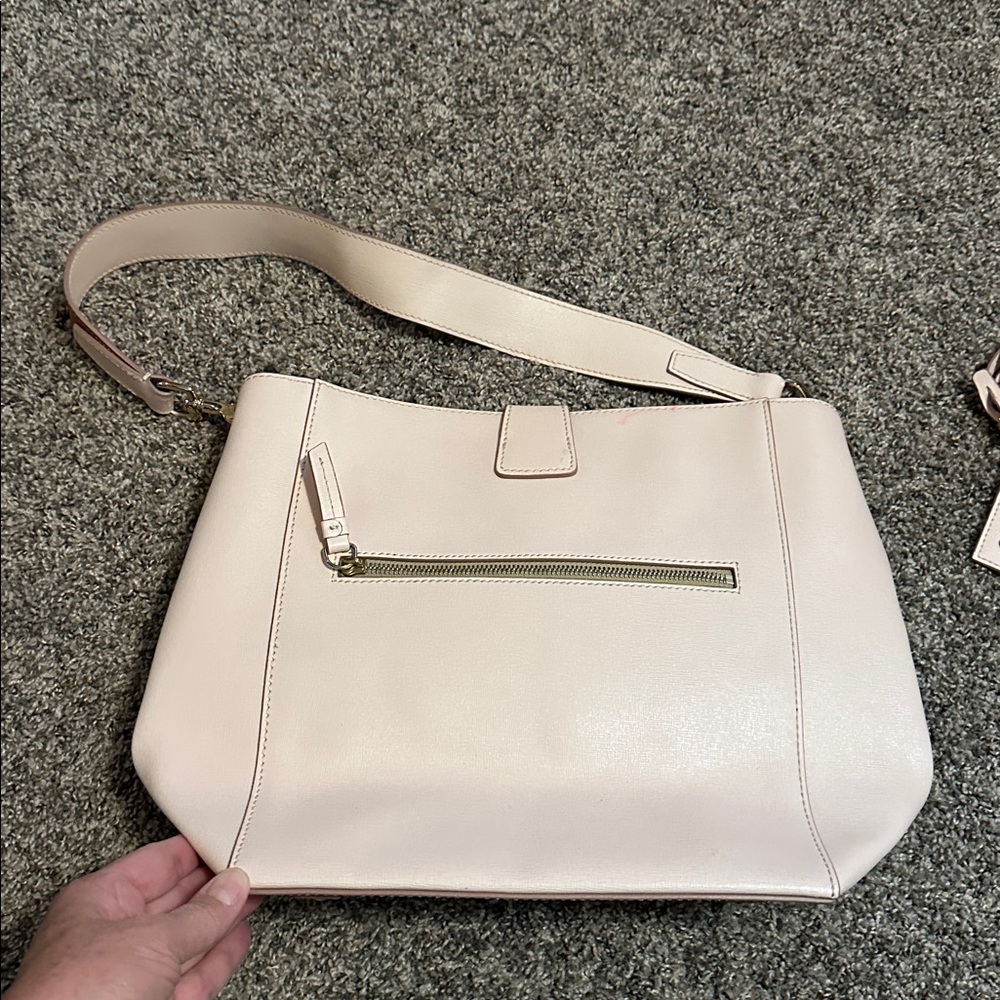 Dooney & Bourke Saffiano Leather bag & Wristlet in Blush Ashby One spot in photo - Picture 4 of 13